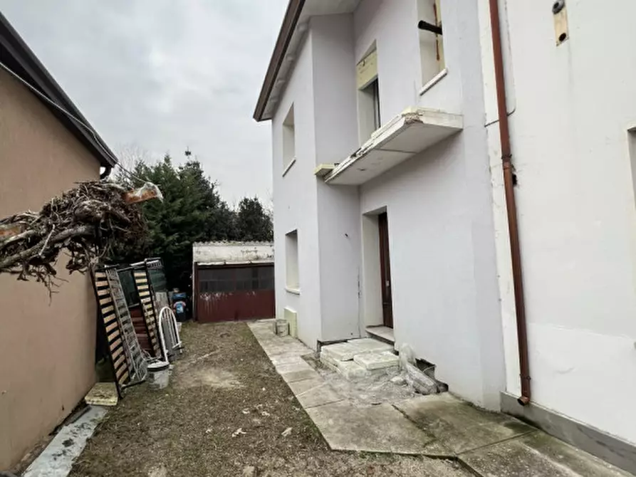 Immagine 5 di Casa trifamiliare in vendita  a Padova