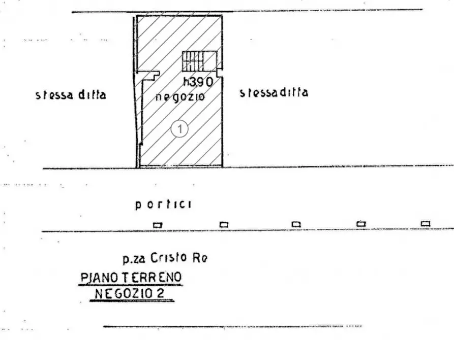 Immagine 9 di Negozio in vendita  in Piazza Cristo Re 3 a Alba