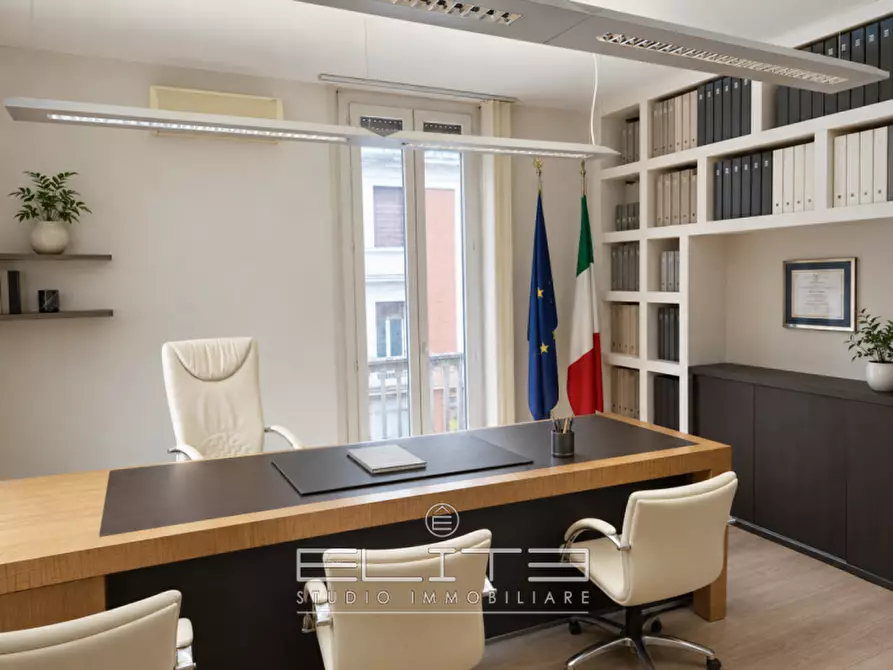 Immagine 1 di Ufficio in affitto  in Corso Stamira a Ancona