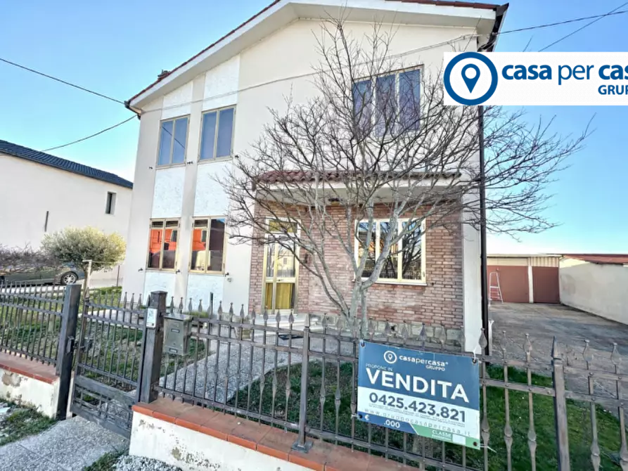 Immagine 1 di Casa indipendente in vendita  in Via Guglielmo Marconi a Pontecchio Polesine