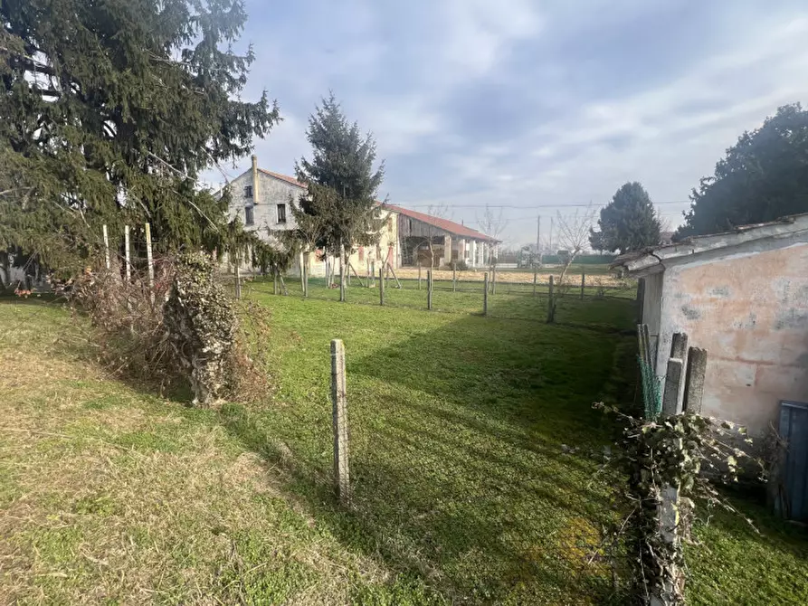 Immagine 9 di Rustico / casale in vendita  in Via Sant'Andrea a Curtarolo