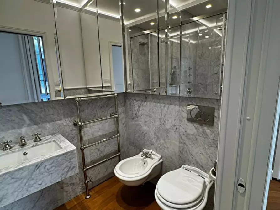 Immagine 14 di Appartamento in affitto  in VIA CALZAIUOLI a Firenze