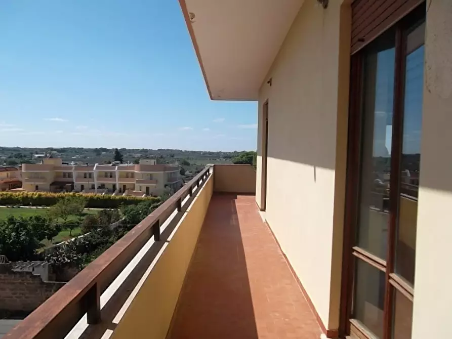 Immagine 1 di Appartamento in vendita  in Viale Italia a Matino