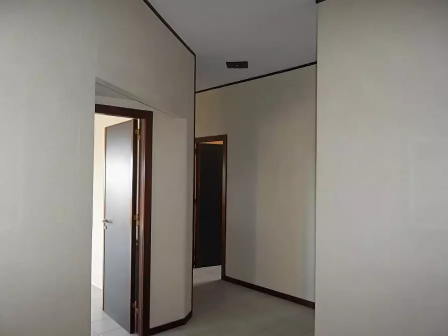 Immagine 3 di Appartamento in vendita  in Viale Italia a Matino