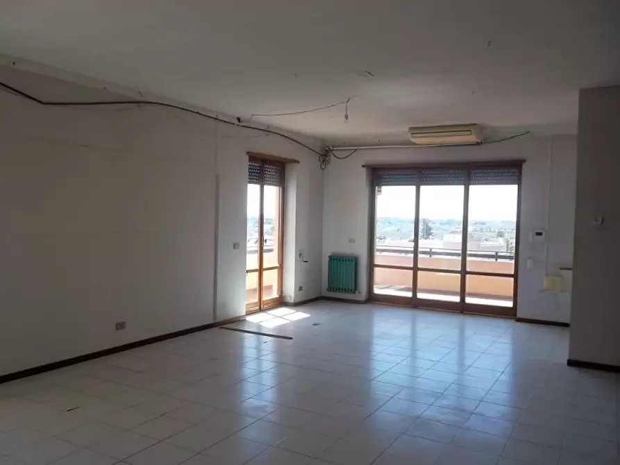 Immagine 4 di Appartamento in vendita  in Viale Italia a Matino