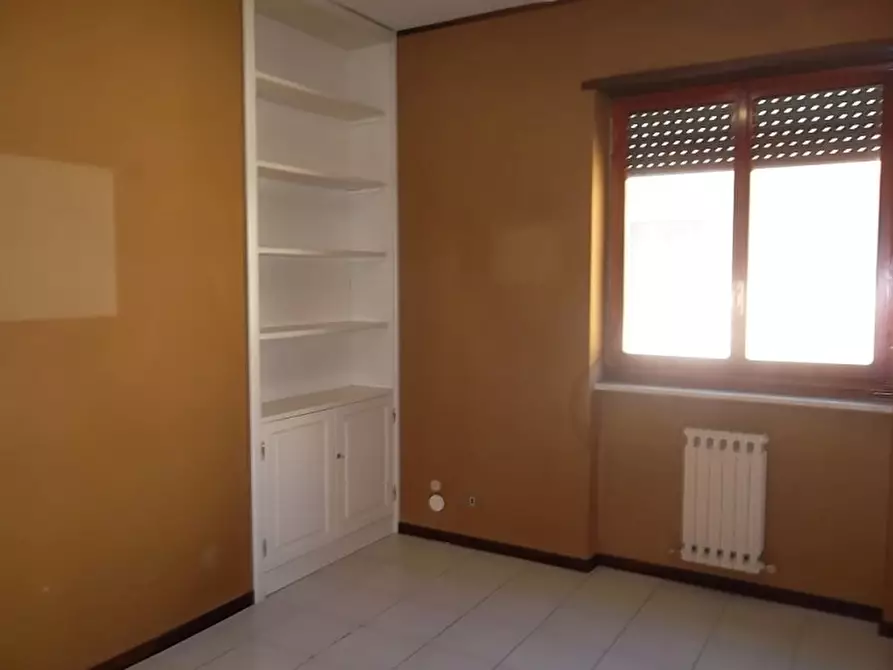 Immagine 10 di Appartamento in vendita  in Viale Italia a Matino