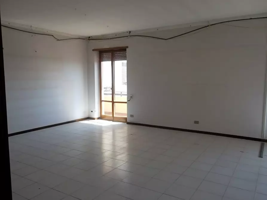 Immagine 13 di Appartamento in vendita  in Viale Italia a Matino