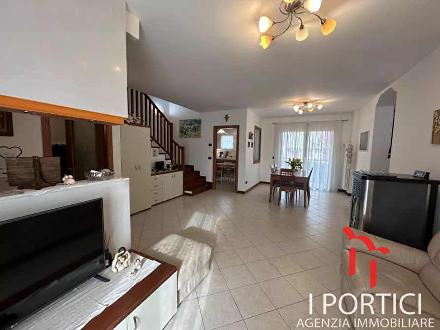 Immagine 2 di Casa bifamiliare in vendita  in Via Cavalieri di Vittorio Veneto a Scorzè