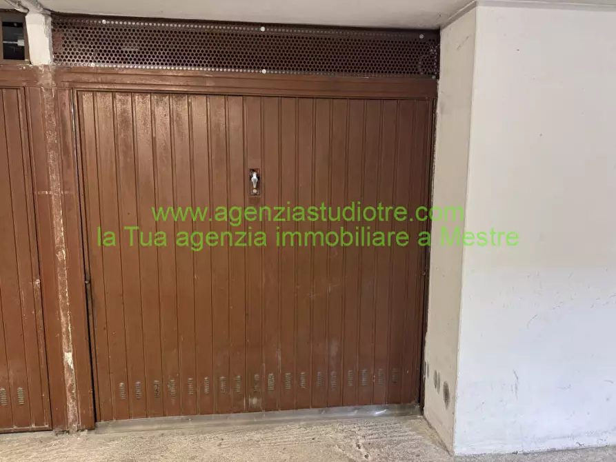 Immagine 22 di Appartamento in vendita  in Via Montessori a Venezia