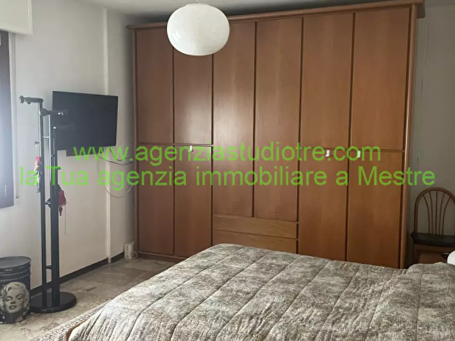 Immagine 28 di Appartamento in vendita  in Via Montessori a Venezia