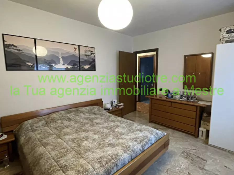 Immagine 29 di Appartamento in vendita  in Via Montessori a Venezia