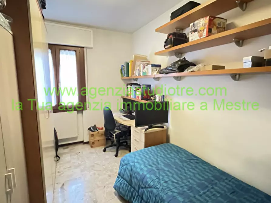 Immagine 30 di Appartamento in vendita  in Via Montessori a Venezia