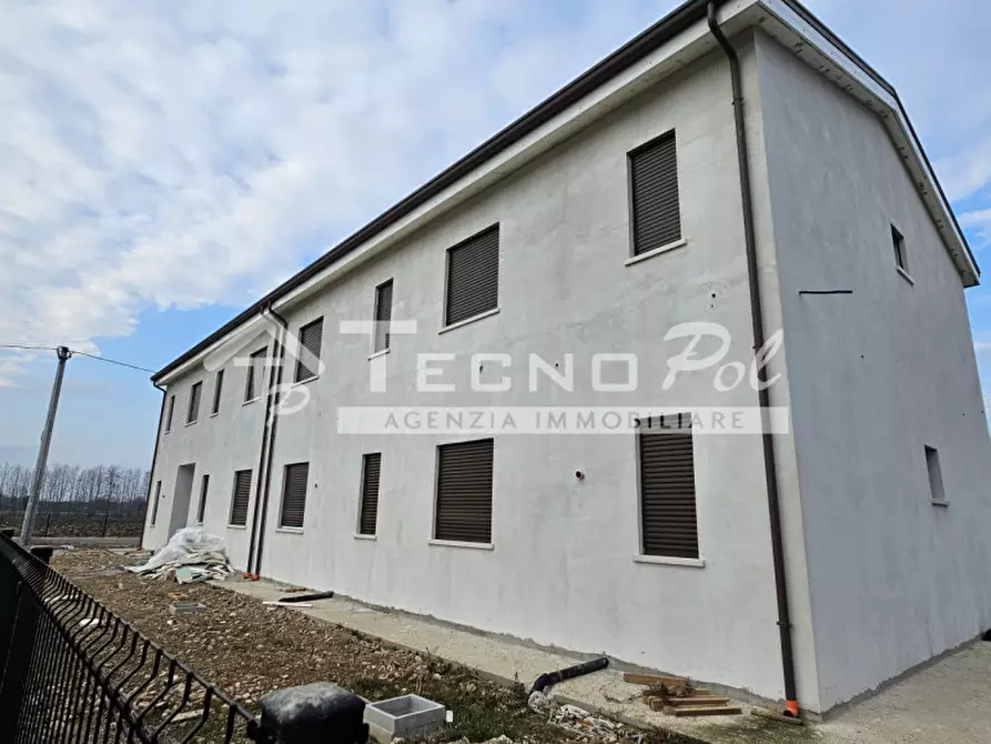 Immagine 3 di Palazzo in vendita  a Campodarsego