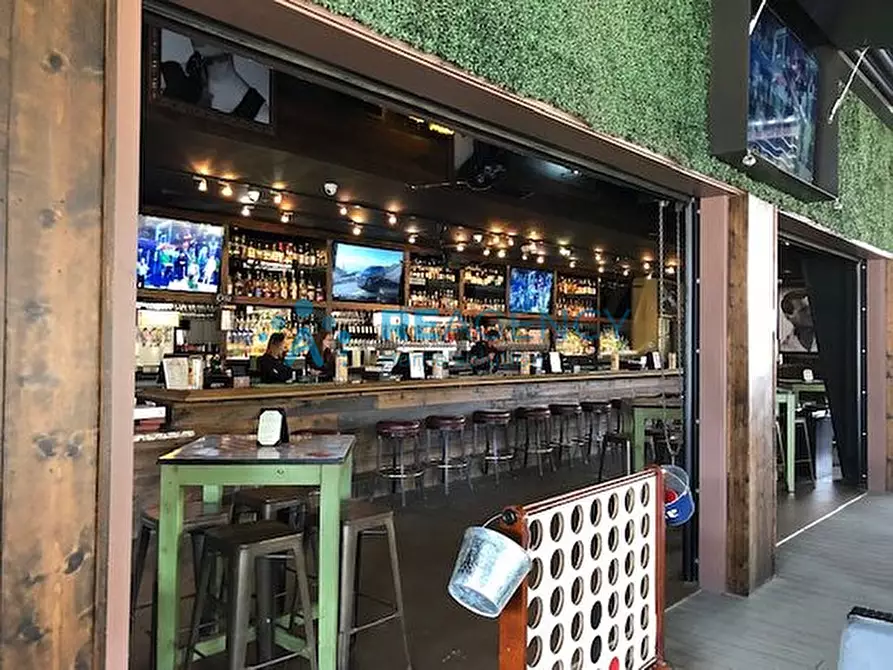 Immagine 4 di Attività commerciale in vendita  a Montecchio Maggiore