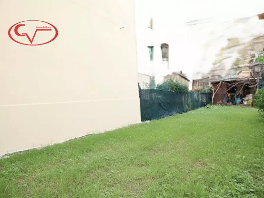 Immagine 19 di Casa bifamiliare in vendita  in via 14 luglio a Montevarchi