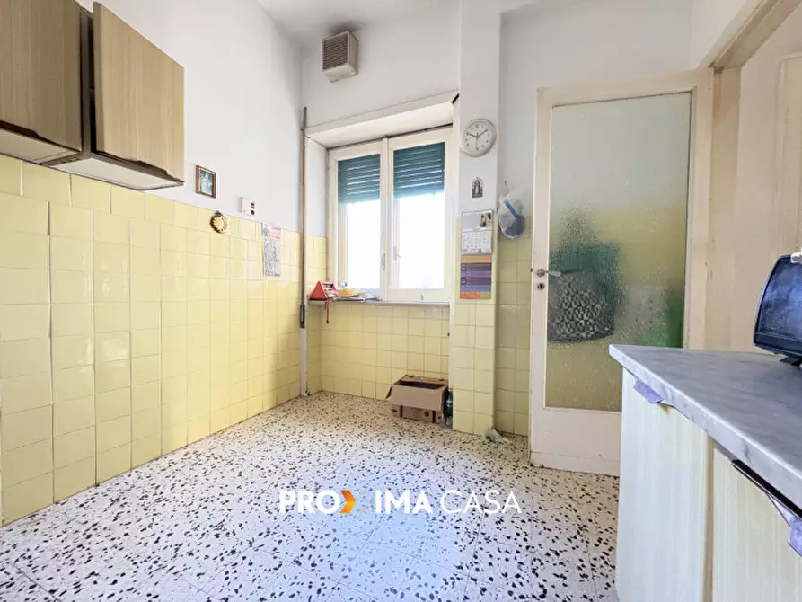 Immagine 9 di Appartamento in vendita  in Via Paolo Vocca 37 a Salerno