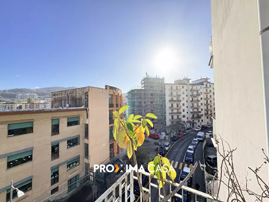 Immagine 14 di Appartamento in vendita  in Via Paolo Vocca 37 a Salerno