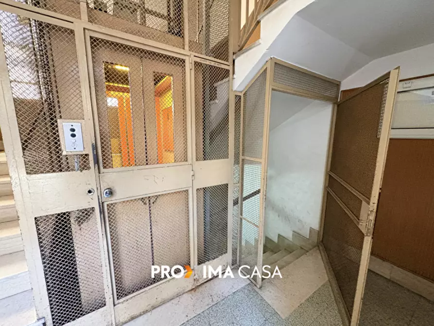 Immagine 41 di Appartamento in vendita  in Via Paolo Vocca 37 a Salerno