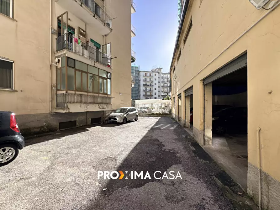 Immagine 49 di Appartamento in vendita  in Via Paolo Vocca 37 a Salerno