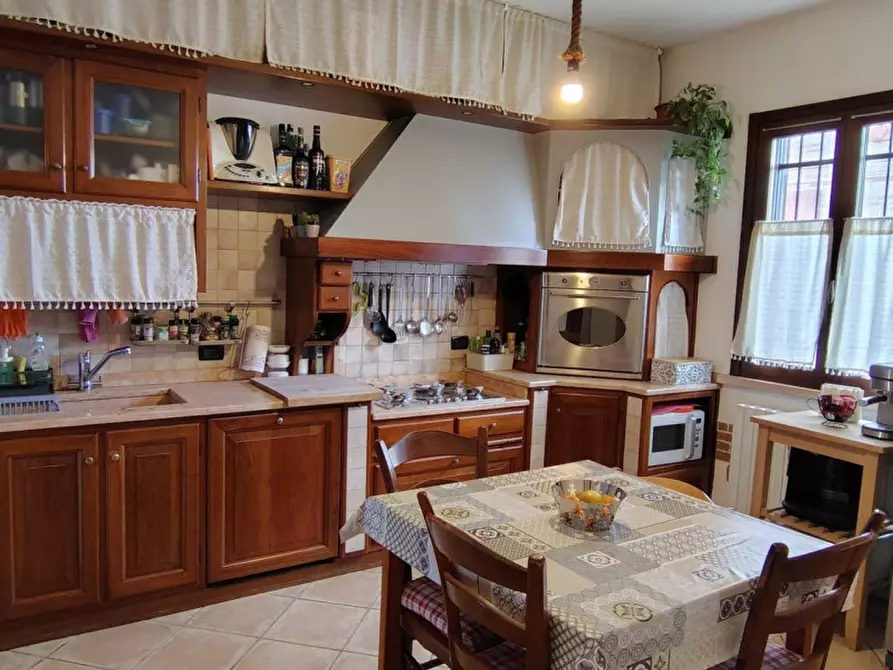 Immagine 4 di Casa bifamiliare in vendita  a Luzzara