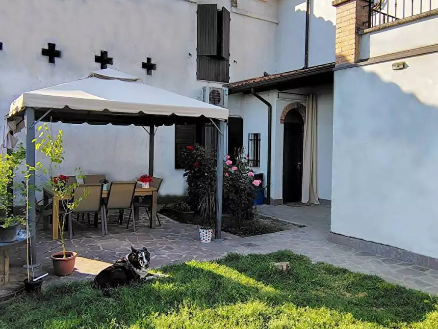 Immagine 16 di Casa bifamiliare in vendita  a Luzzara