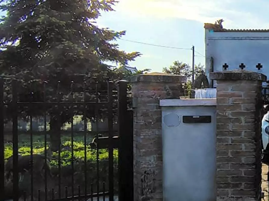 Immagine 18 di Casa bifamiliare in vendita  a Luzzara