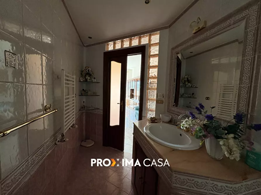 Immagine 9 di Appartamento in vendita  in Via Enrico Moscati 5 a Salerno