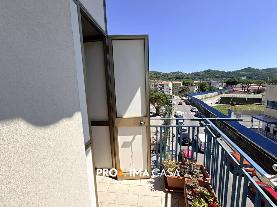 Immagine 20 di Appartamento in vendita  in Via Enrico Moscati 5 a Salerno