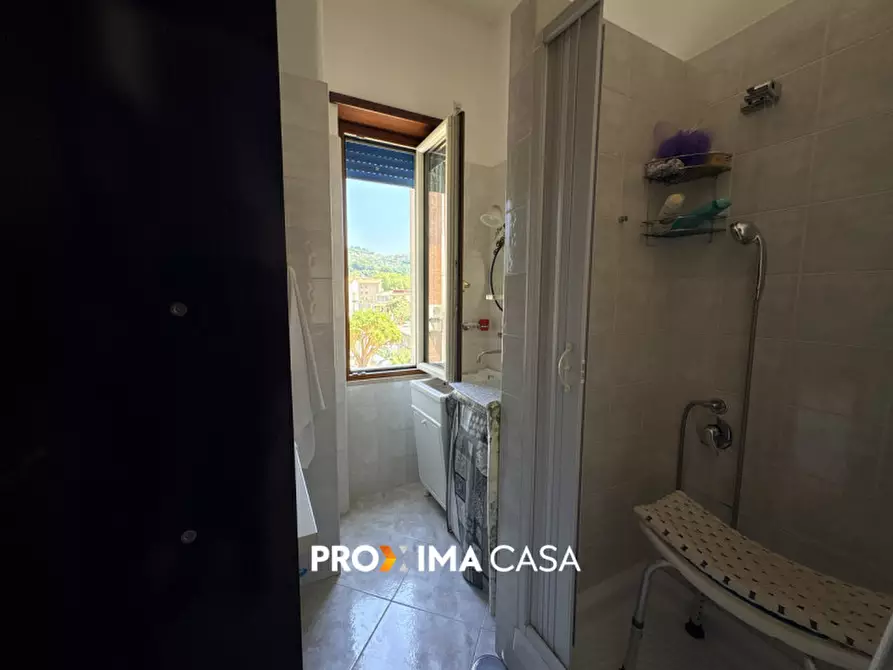 Immagine 24 di Appartamento in vendita  in Via Enrico Moscati 5 a Salerno