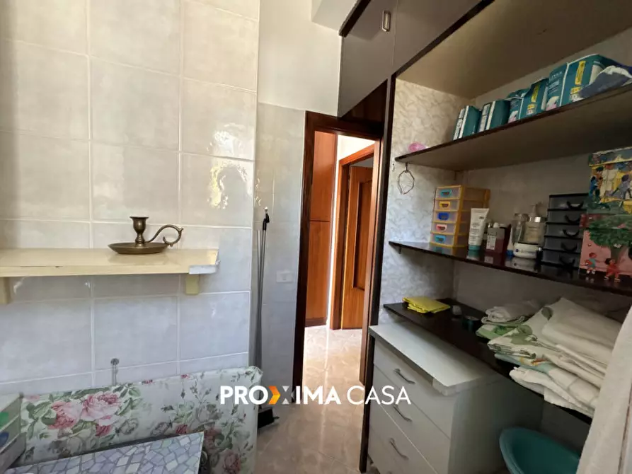 Immagine 25 di Appartamento in vendita  in Via Enrico Moscati 5 a Salerno