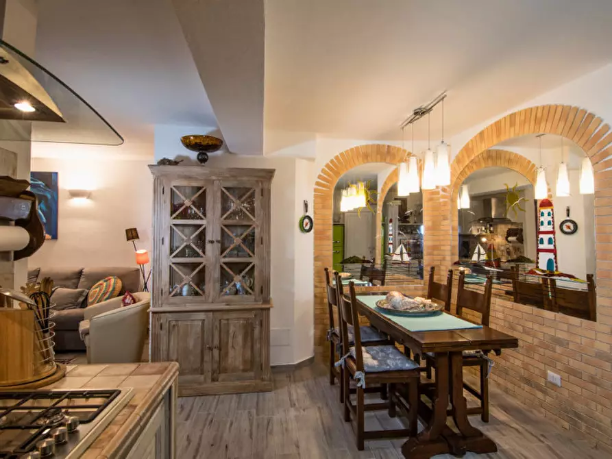 Immagine 5 di Appartamento in vendita  in VIA GIOVANNI DA VERRAZZANO n. 17 a Golfo Aranci