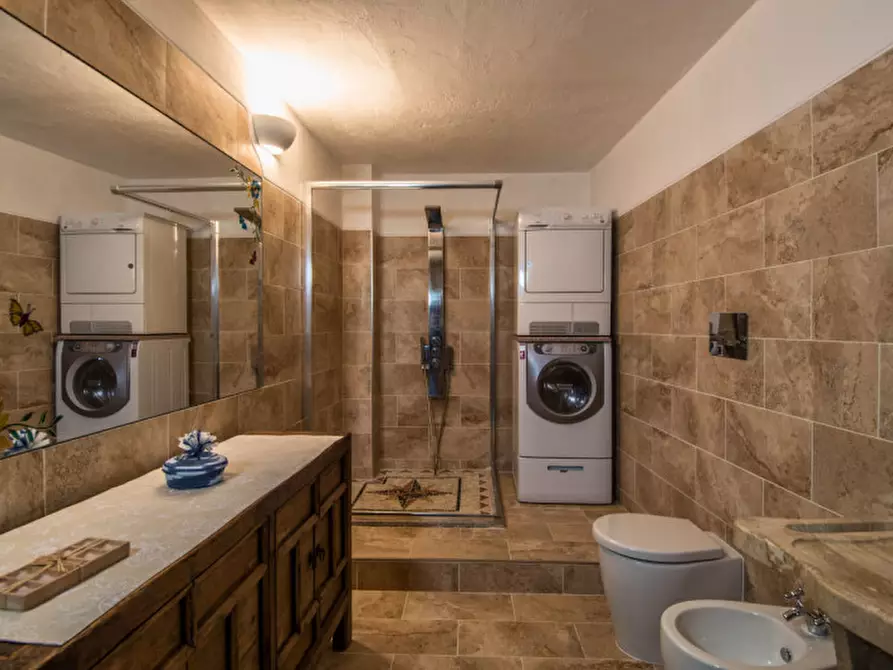 Immagine 12 di Appartamento in vendita  in VIA GIOVANNI DA VERRAZZANO n. 17 a Golfo Aranci