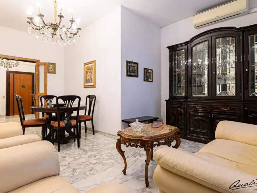 Immagine 6 di Appartamento in vendita  in Via Piegaro a Roma