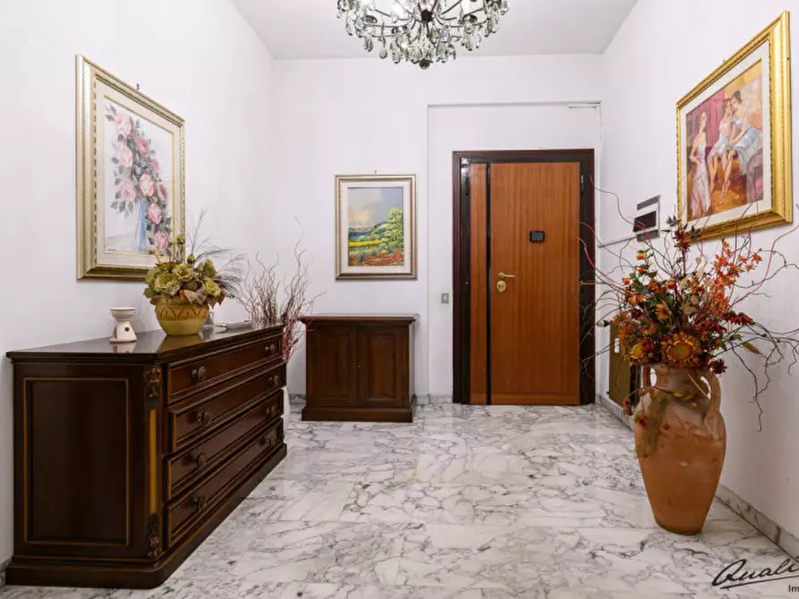 Immagine 8 di Appartamento in vendita  in Via Piegaro a Roma