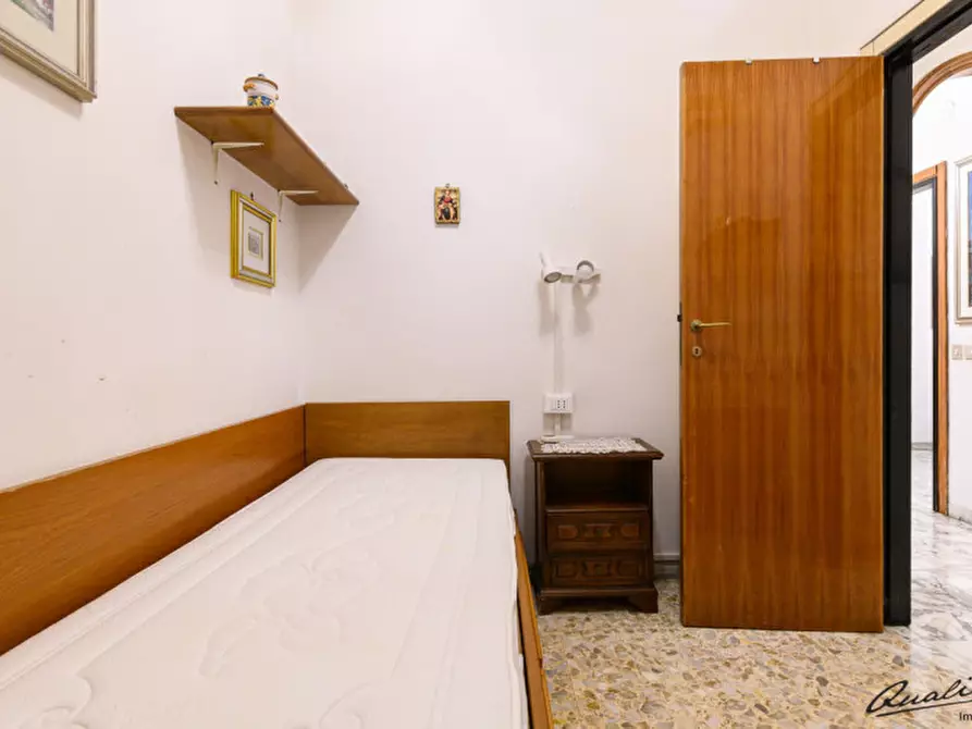 Immagine 10 di Appartamento in vendita  in Via Piegaro a Roma