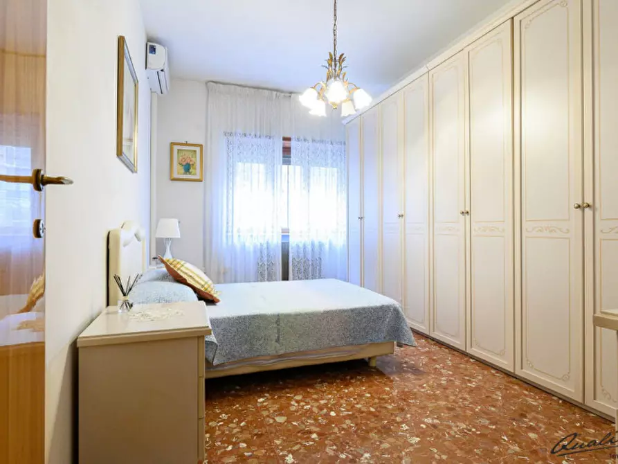 Immagine 23 di Appartamento in vendita  in Via Piegaro a Roma