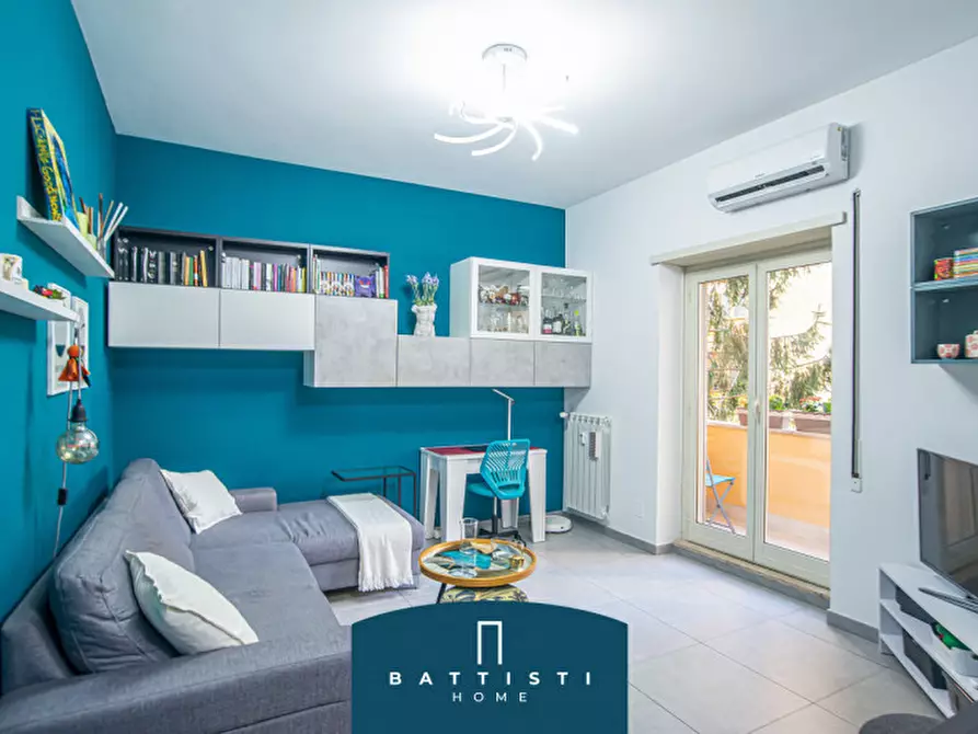 Immagine 3 di Appartamento in vendita  in Via Calpurnio Fiamma a Roma