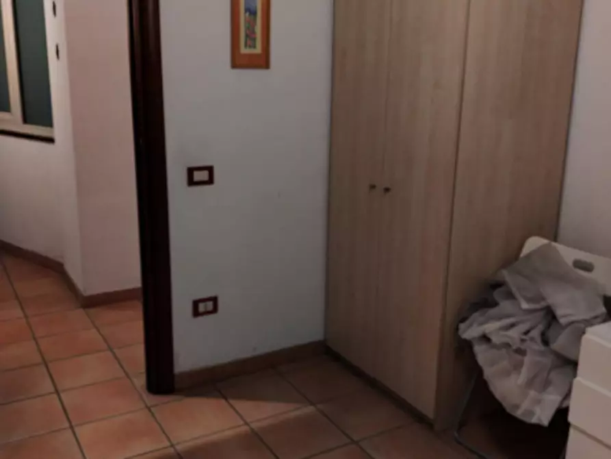 Immagine 2 di Camera in affitto  in via Foria 136 a Napoli