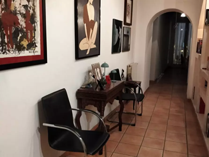 Immagine 5 di Camera in affitto  in via Foria 136 a Napoli