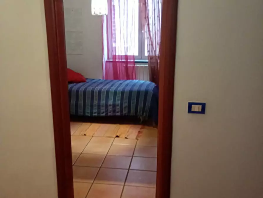 Immagine 24 di Camera in affitto  in via Foria 185 a Napoli