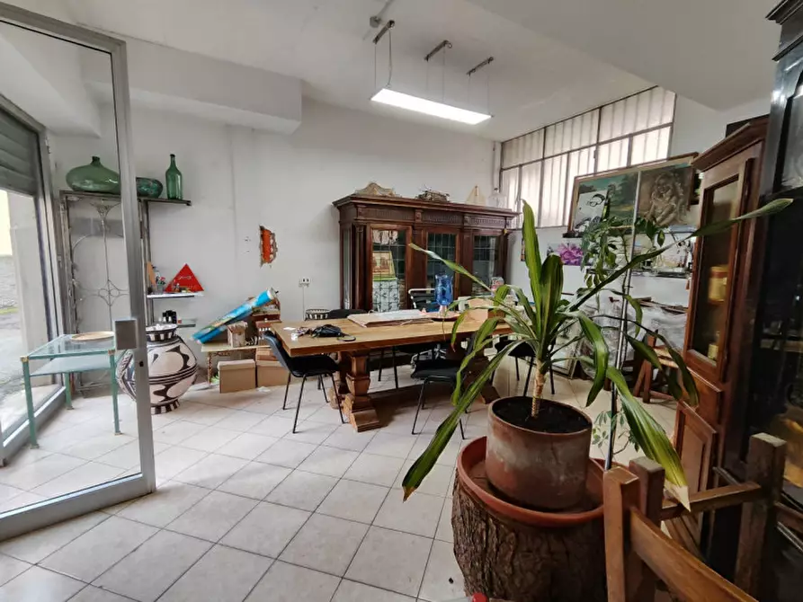 Immagine 1 di Laboratorio in vendita  in VIA DELL'OSTERIA a Firenze