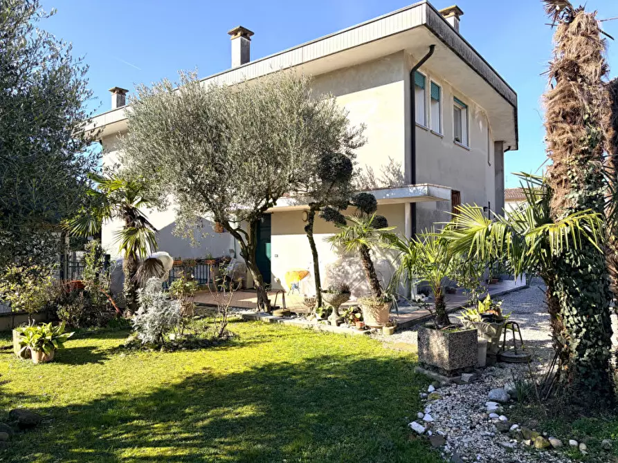 Immagine 1 di Casa indipendente in vendita  in piazza bertipaglia a Masera' Di Padova