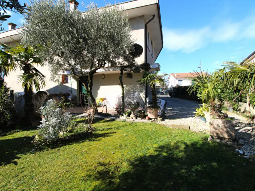 Immagine 17 di Casa indipendente in vendita  in piazza bertipaglia a Masera' Di Padova