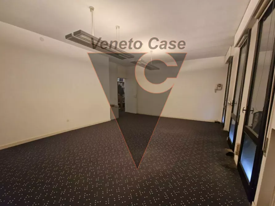 Immagine 2 di Ufficio in affitto  in Via della Meccanica a Padova