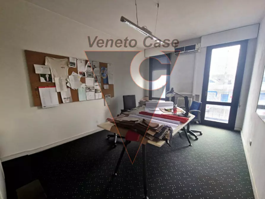 Immagine 3 di Ufficio in affitto  in Via della Meccanica a Padova