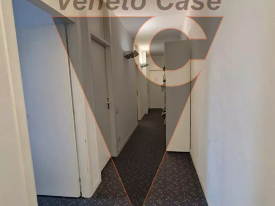 Immagine 4 di Ufficio in affitto  in Via della Meccanica a Padova