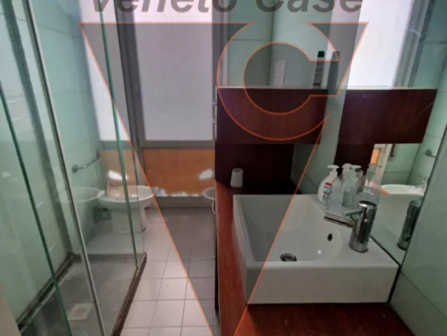 Immagine 5 di Ufficio in affitto  in Via della Meccanica a Padova