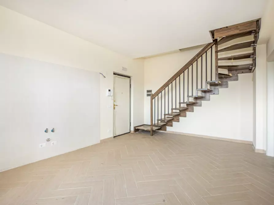 Immagine 5 di Appartamento in vendita  in Via Anna Lorenzetto a Roma