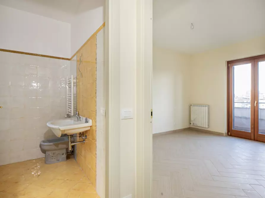 Immagine 7 di Appartamento in vendita  in Via Anna Lorenzetto a Roma