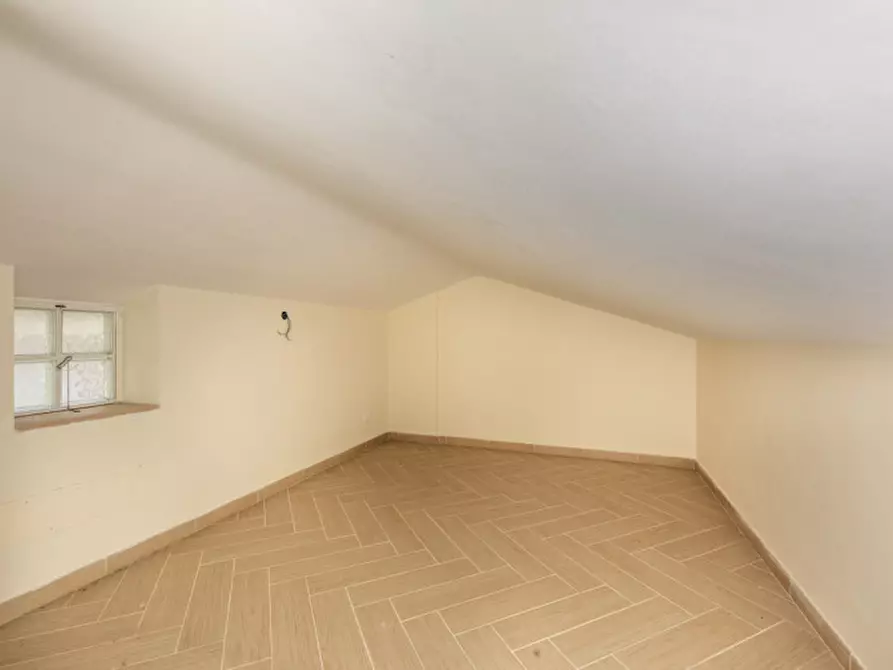 Immagine 12 di Appartamento in vendita  in Via Anna Lorenzetto a Roma